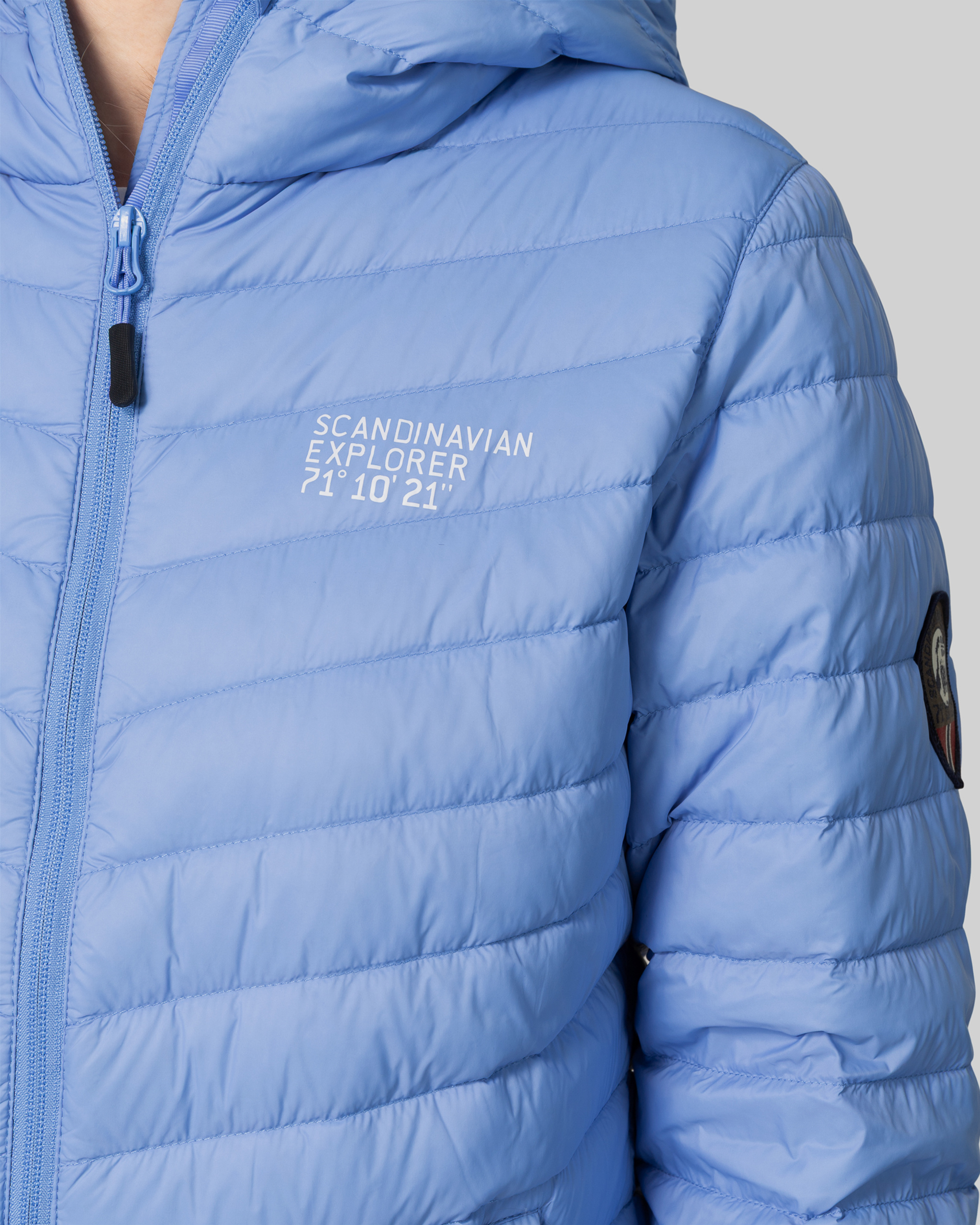 Valennia Women's Short Down Jacket Ultra Light Weight Packable Down Coat With Hood And 2 Pockets - Outdoor Women's